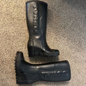 Sorel tall wedge rain boots